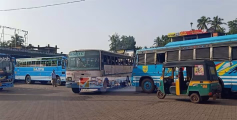 പെരിങ്ങത്തൂരിൽ ബസ് കണ്ടക്ടർക്ക് മർദ്ദനമേറ്റ സംഭവം ; ബസ്സമരം  പിൻവലിച്ചു, ഭാഗികമായെന്ന് തൊഴിലാളികൾ, അനിശ്ചിതത്വം തുടരുന്നു.