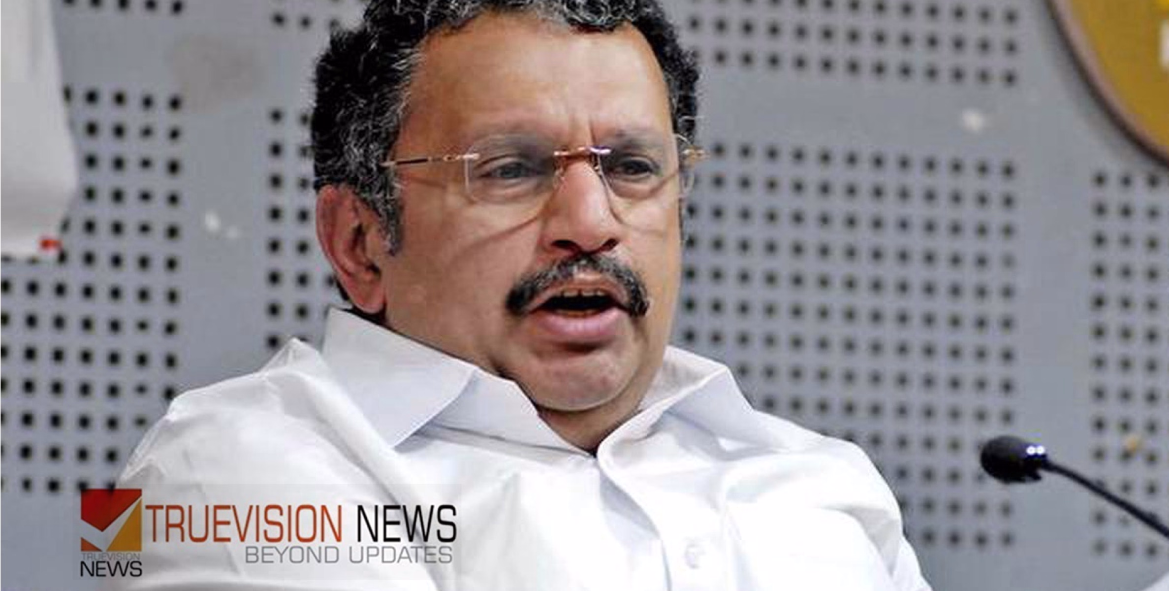 #kmuraleedharan |ദൈവത്തിനറിയാം കള്ളനാണയങ്ങളെ, പത്മജ എനിക്കുവേണ്ടി പ്രാര്‍ഥിക്കേണ്ട - കെ. മുരളീധരന്‍ 