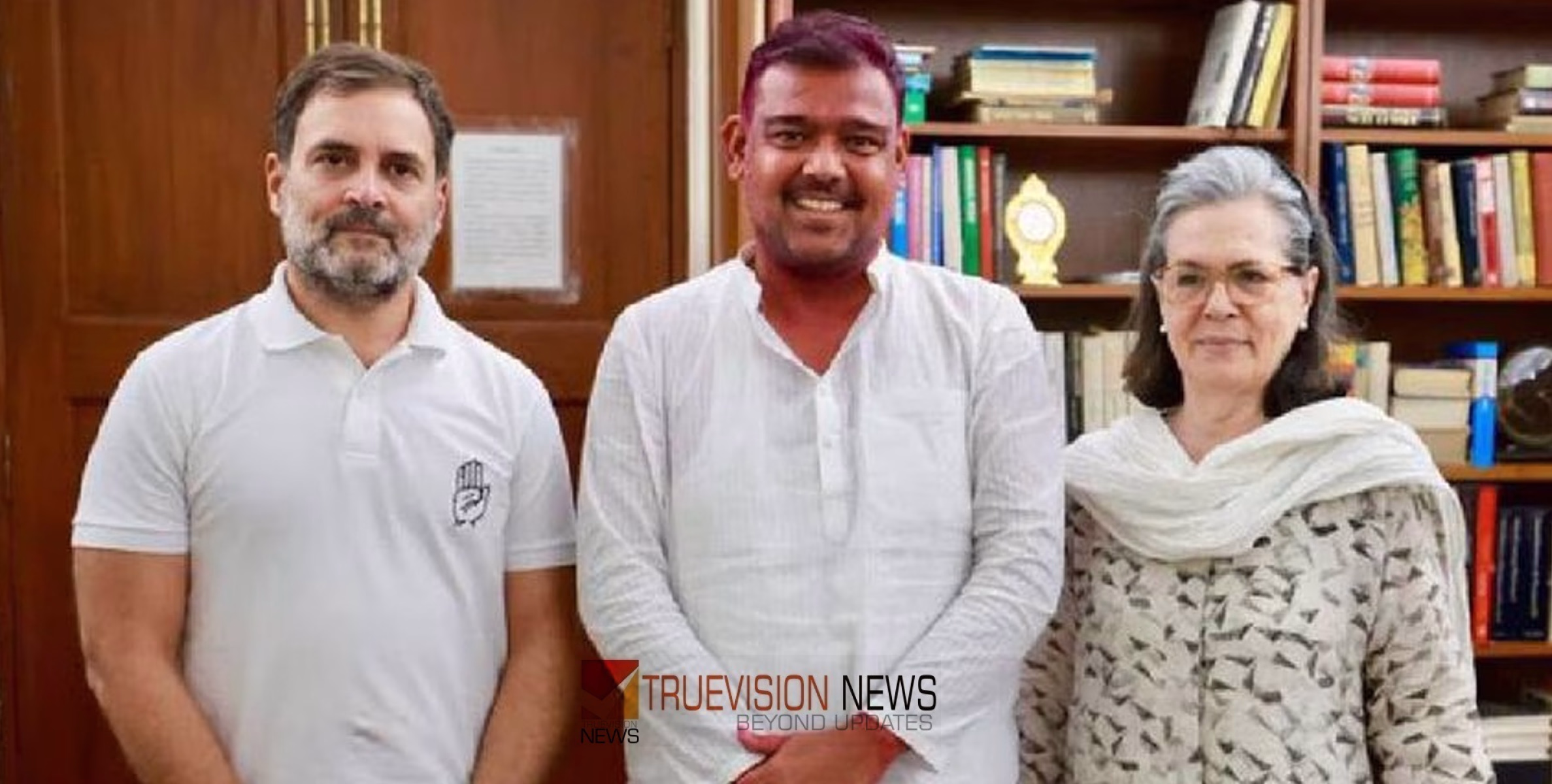 #VishalPatil | രാഹുലിനെ കണ്ട് പിന്തുണയറിയിച്ച് മഹാരാഷ്ട്രയിലെ സ്വതന്ത്ര എം.പി; 'ഇന്ത്യ'യുടെ അംഗബലം 234 ആയി 