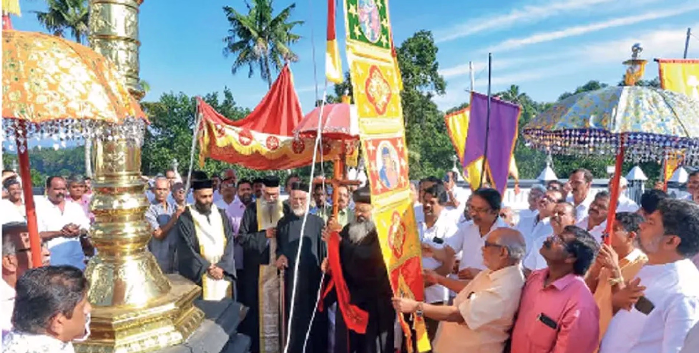 #piravom | പിറവത്ത്‌ പെരുന്നാളിന്‌ കൊടിയേറ്റി   