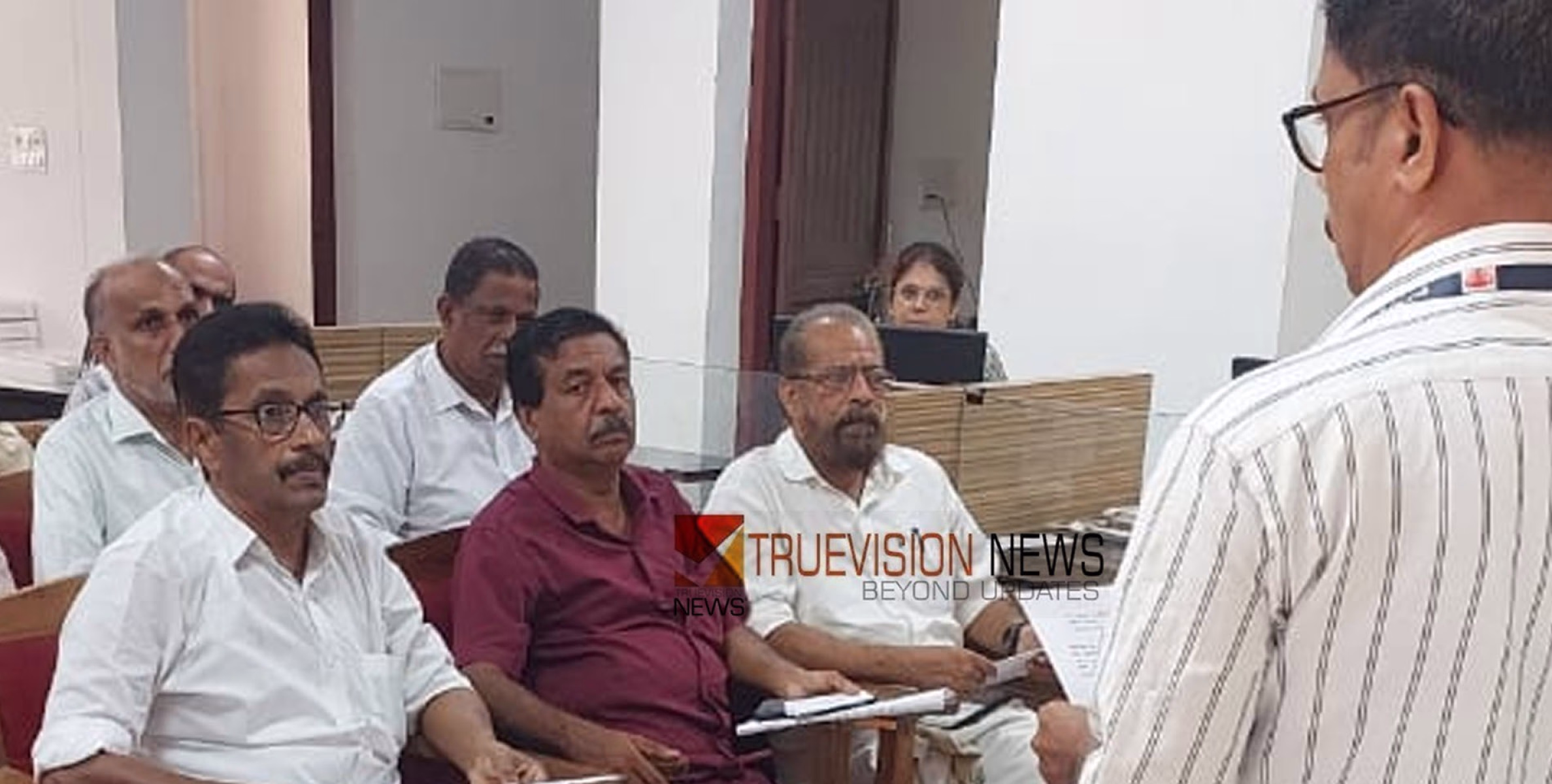 രജിസ്ട്രാർ ഓഫീസ് റോഡ് ഗതാഗതയോഗ്യമാക്കണം -രജിസ്ട്രാർ ഓഫീസ് ജനകീയ സമിതി 