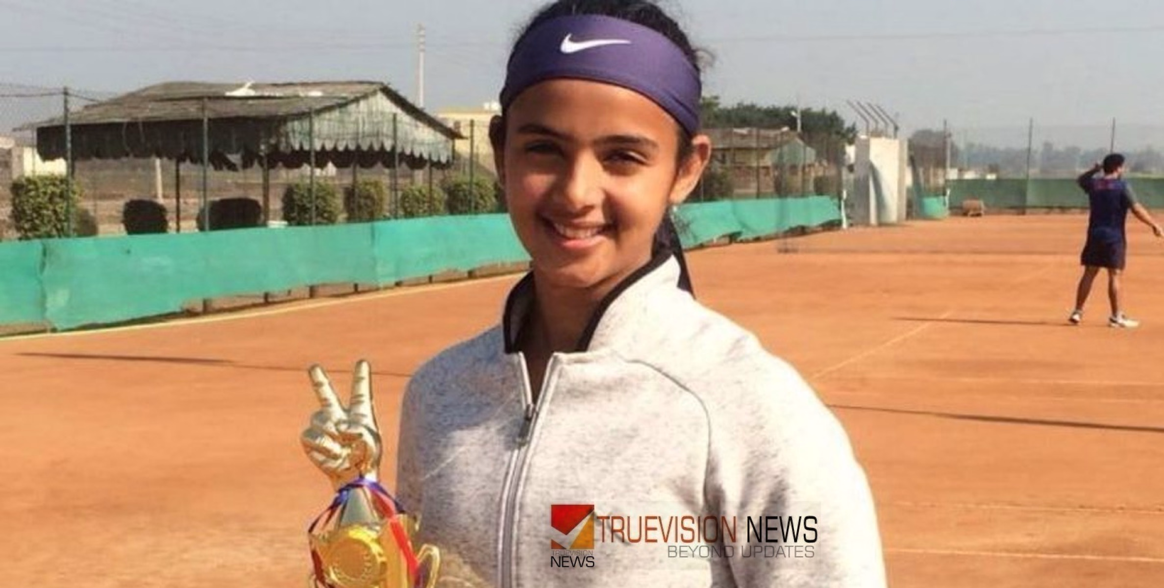 കാരണം വിചിത്രം; യുവ ടെന്നിസ് താരം രാധിക യാദവ് വീടിനുള്ളില്‍ വെടിയേറ്റ് മരിച്ചു, നിറയൊഴിച്ചത് സ്വന്തം അച്ഛൻ