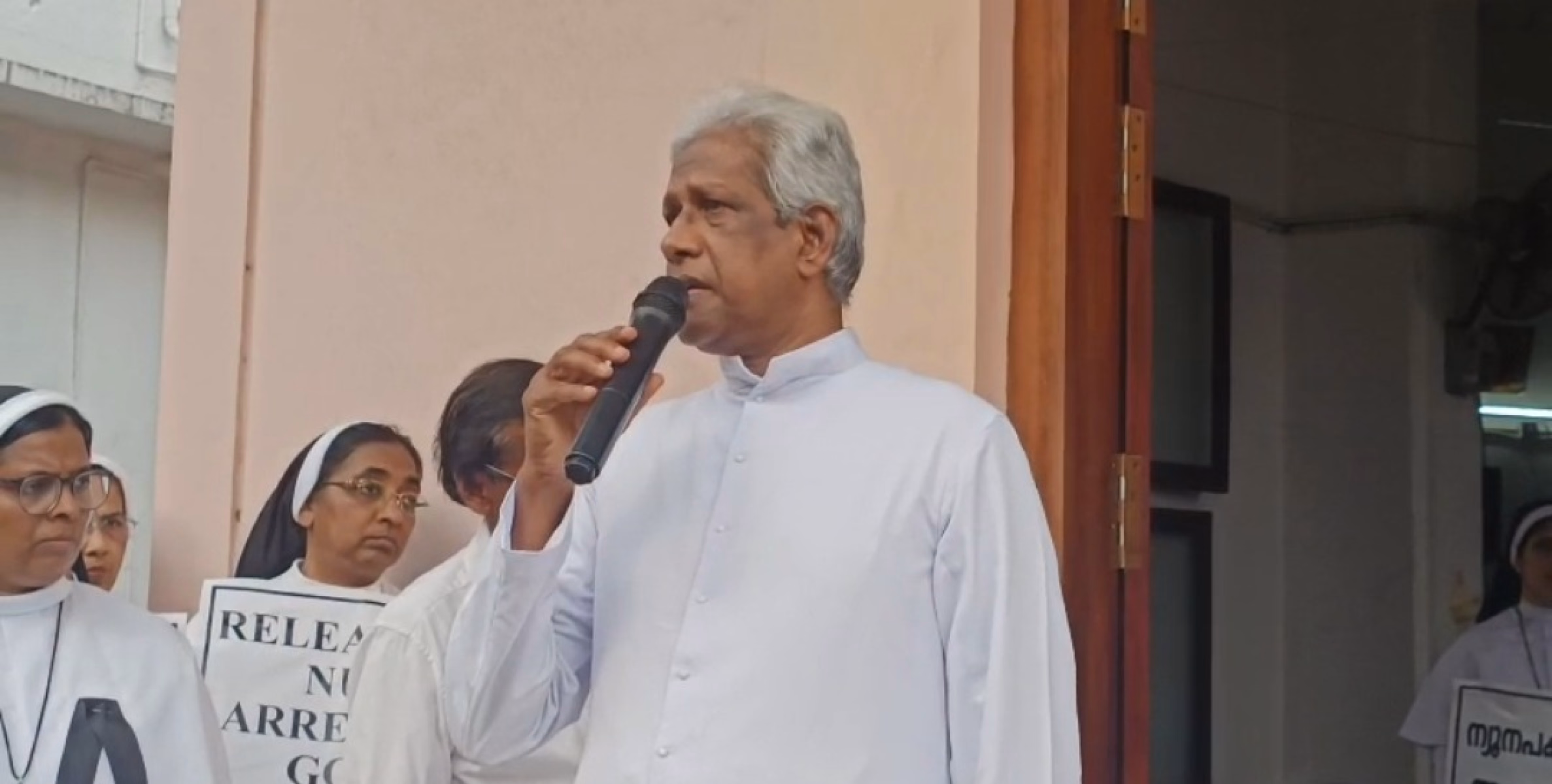 ഐക്യദാർഢ്യ പ്രതിഷേധ റാലിയും പൊതു യോഗവും സംഘടിപ്പിച്ചു