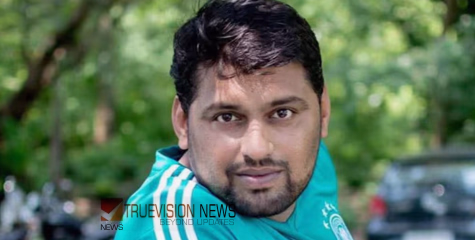 ജിമ്മിൽ വ്യായാമത്തിനിടെ യുവാവ് കുഴഞ്ഞുവീണ് മരിച്ചു