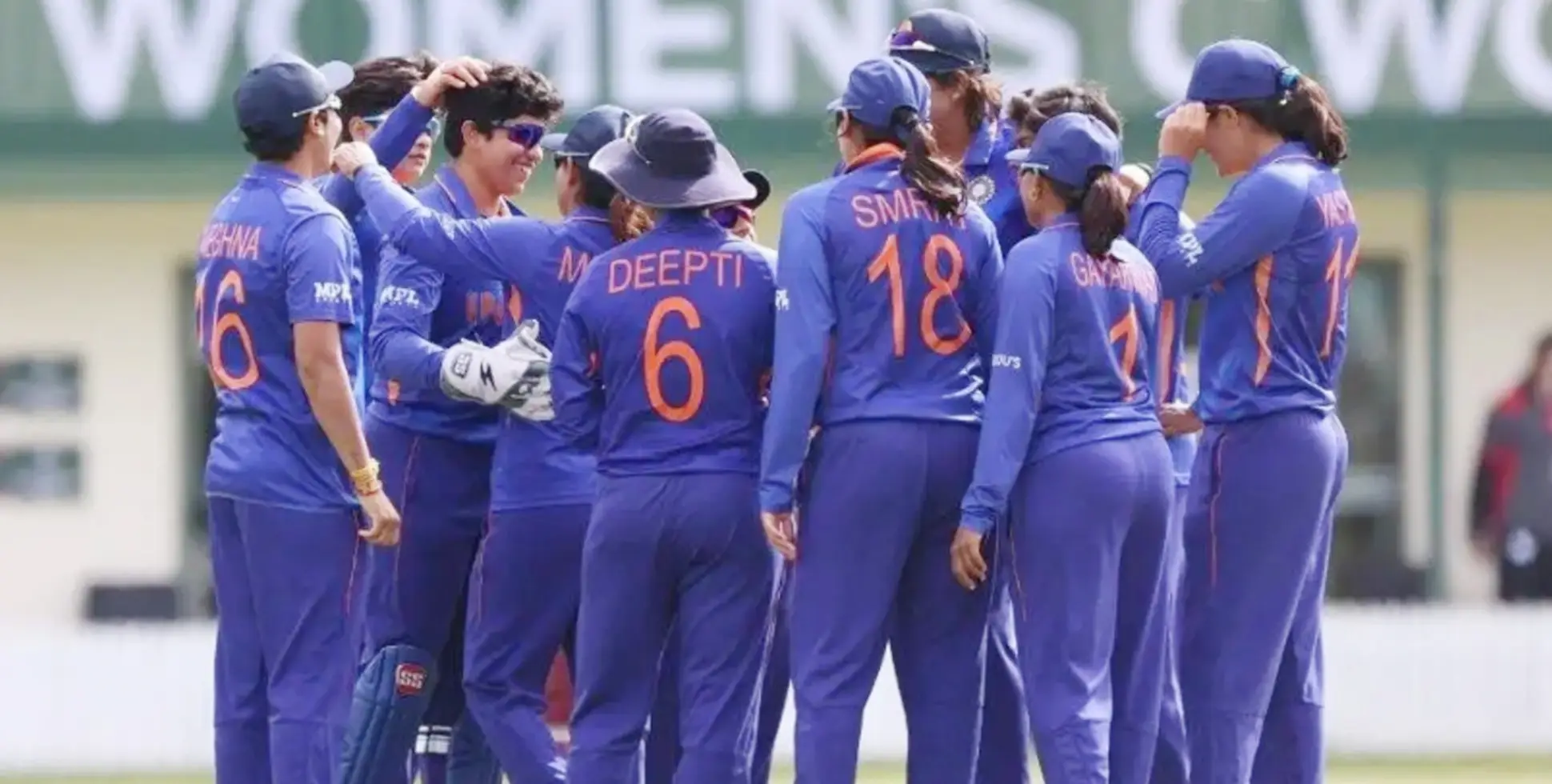 #CRICKET |   ഇംഗ്ലണ്ടിനെതിരായ ഇന്ത്യൻ വനിതകളുടെ ടി-20 പരമ്പരയ്ക്ക് ഇന്ന് തുടക്കം